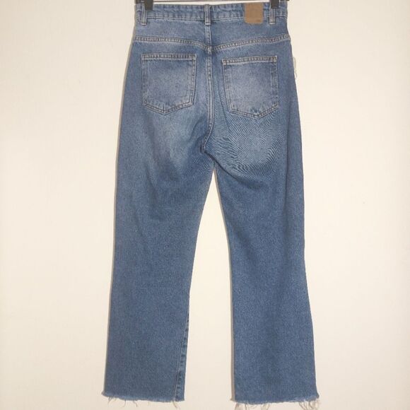 Zara Women's Frayed Hem High Rise Ripped Distressed Relaxed Ankle Jeans 2 EUC - Picture 5 of 10